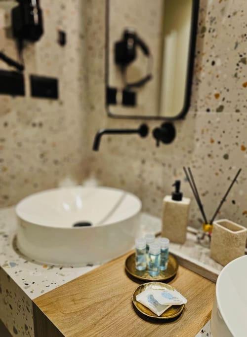 Novi'S Luxury Apartment 2 Гірокастра Екстер'єр фото